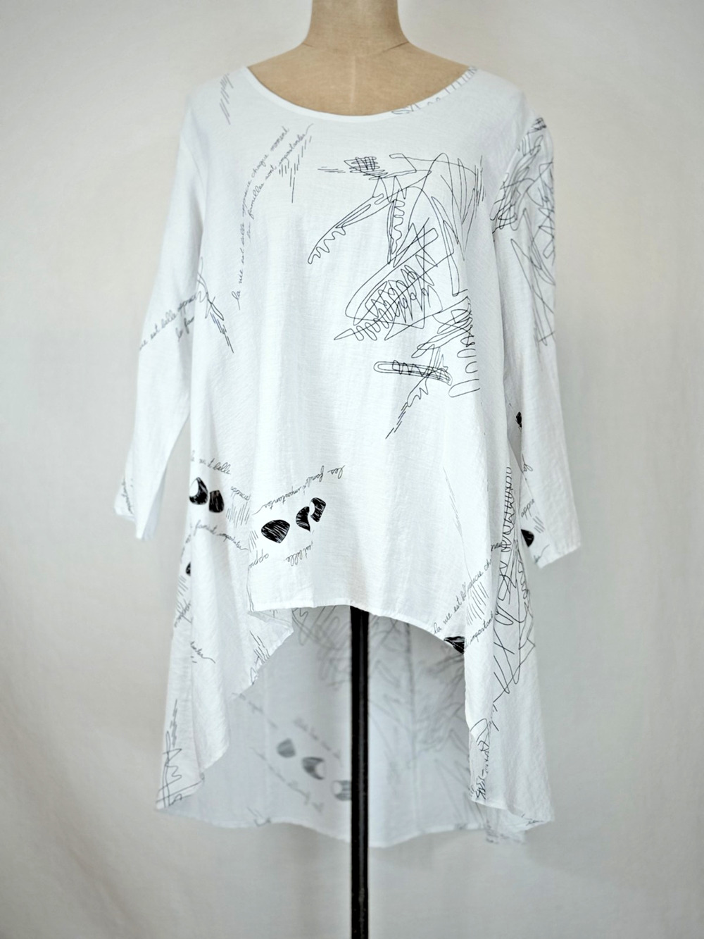 NWT COMFY USA White Black Print High-Low Hem Womens Tunic Boutique LARGE #0207
